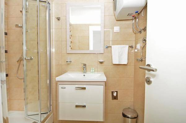 Guest House Mia (St) - Twin Room with Private Bathroom (A2) in Spalato, Regione spalatino-dalmata