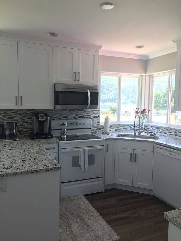 Nw See-Haus-See Sutherland in Lake Crescent