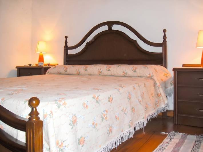 Casa encantadora en Ourol con vista a la montaña, gran jardín. in Miñotos, Ourol