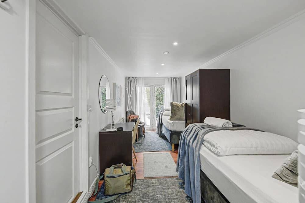 Ganze Wohnung, Hambo Hideaway - Dedicated workspace, Wi-Fi, washer/dryer, private fenced patio in Staffanstorp, Schwedische Ostsee