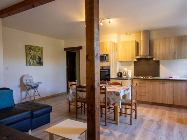 Location de vacances pour 6 personnes, avec terrasse ainsi que piscine et jardin à Naussannes - 3