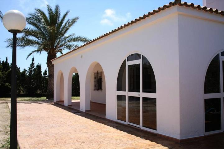 Casa rural para 13 personas, con vistas además de piscina y jardín en Zahora - 2