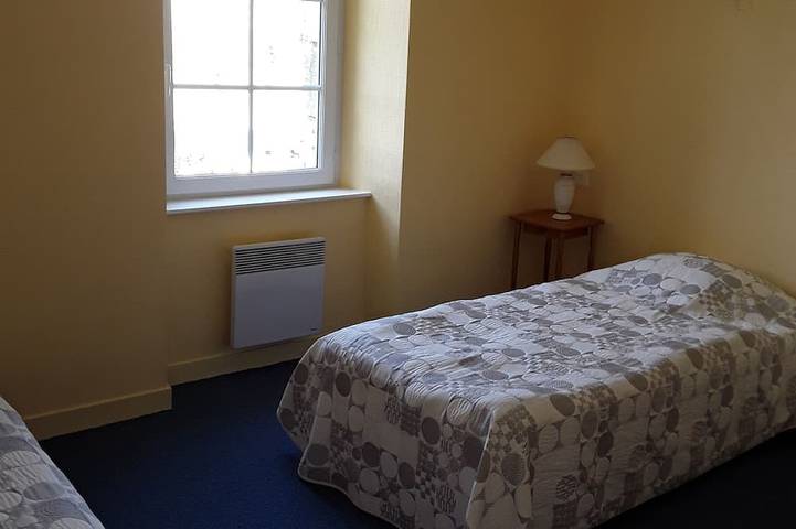 Location de vacances pour 7 personnes, avec jardin et terrasse à Ploubalay - 3