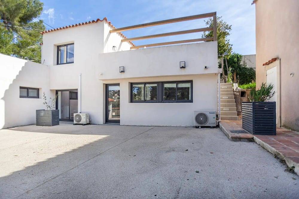 A 10 mn walk from the beach with view on the cap canaille house of 100 m2 in Cassis, Nationalpark Calanques