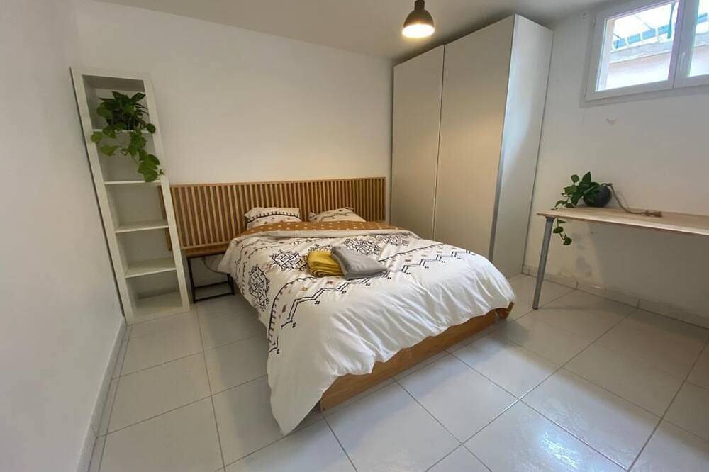 Villa 6 persons/pool/jacuzzi/campagne/terrain de pétanque/15 km Bandol in Le Beausset, Toulon region