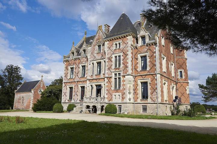 Location de vacances pour 28 personnes, avec jardin à Saint-Vincent-sur-Graon