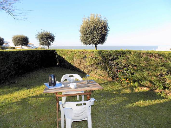 Location de vacances pour 2 personnes, avec Jardin en Poitou-Charentes