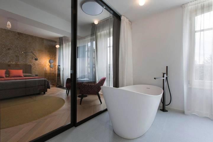 Hôtel pour 3 personnes, avec vue et jardin, animaux acceptés à Serralunga d'Alba - 2