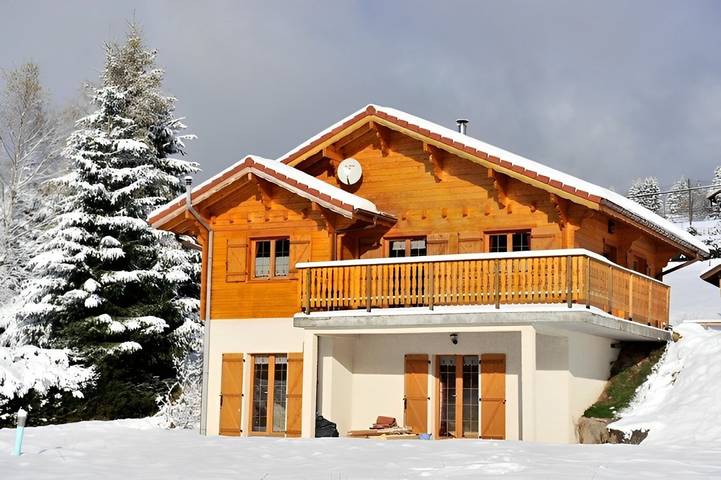 Gîte pour 12 personnes, avec Balcon ainsi que Terrasse et Jardin dans Lac de Longemer