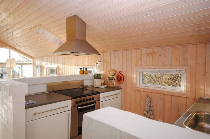 Nice home in Thisted w/ Sauna, Wifi and 3 Bedrooms in Klitmøller, Thy Nationalpark
