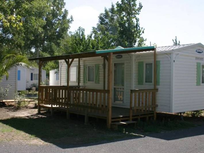 Camping pour 6 personnes, avec piscine et terrasse, animaux acceptés
