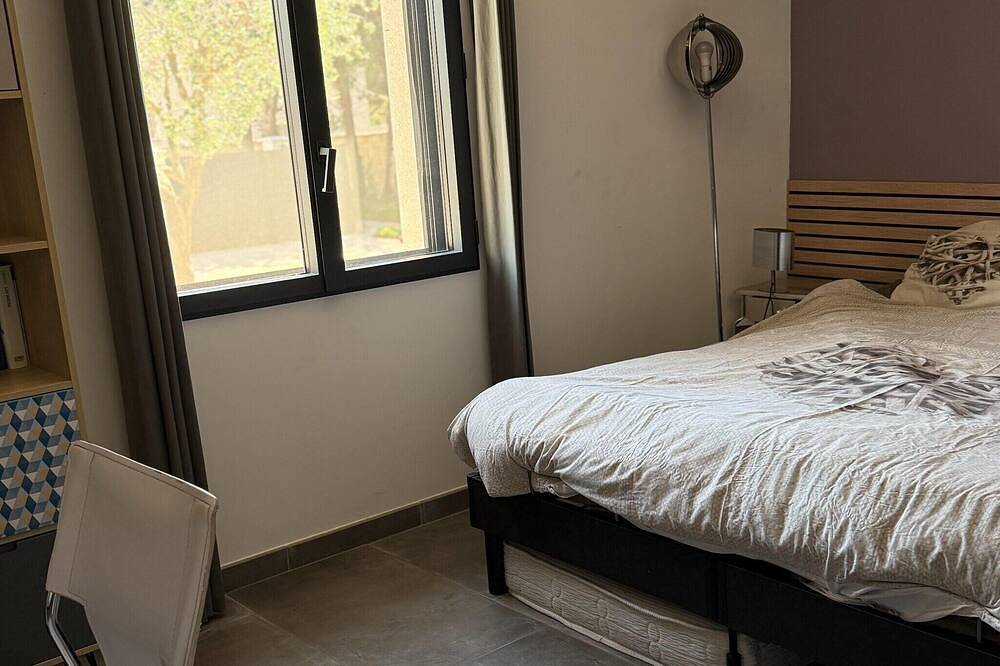 Villa avec piscine et jacuzzi près de Châteauneuf-du-Pape – 12 personnes in Sorgues, Vaucluse