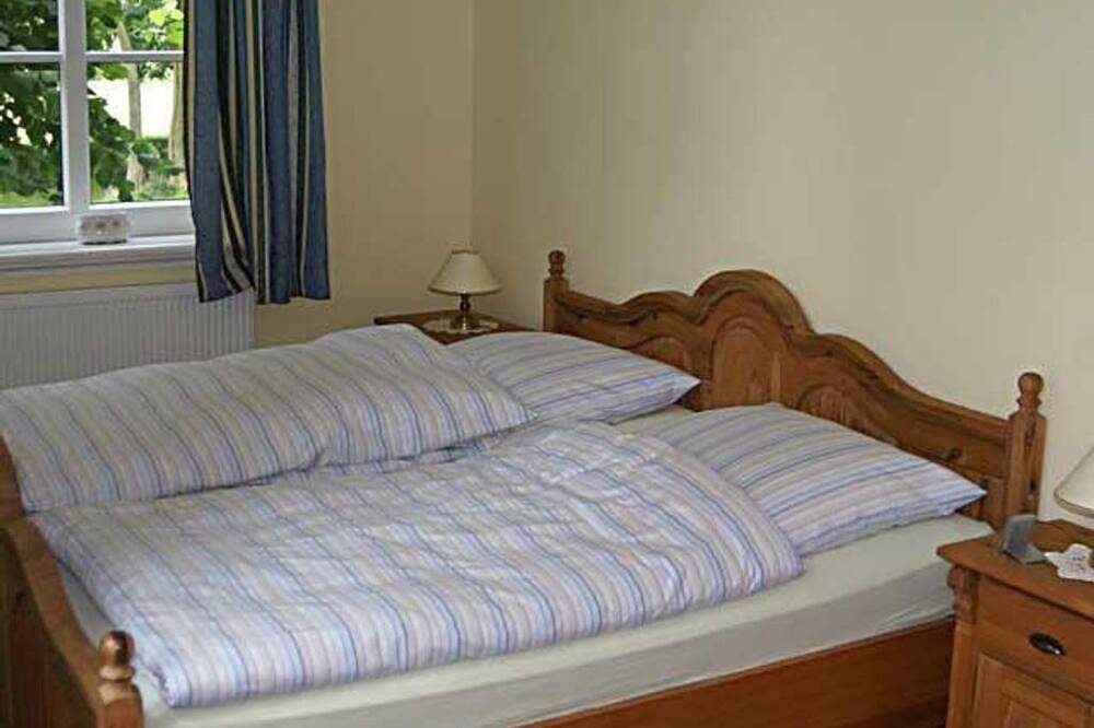 Ganze Wohnung, Ferienwohnung Bauernstube - Friesenborg - Fewo Klein Sande in Hinte, Nordseeküste