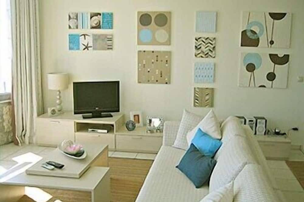 Villa 4, Brio Complex | Star Seafront Villa, Infinity Pool & Jetty | Sleeps 8-10 in Skala, Céphalonie