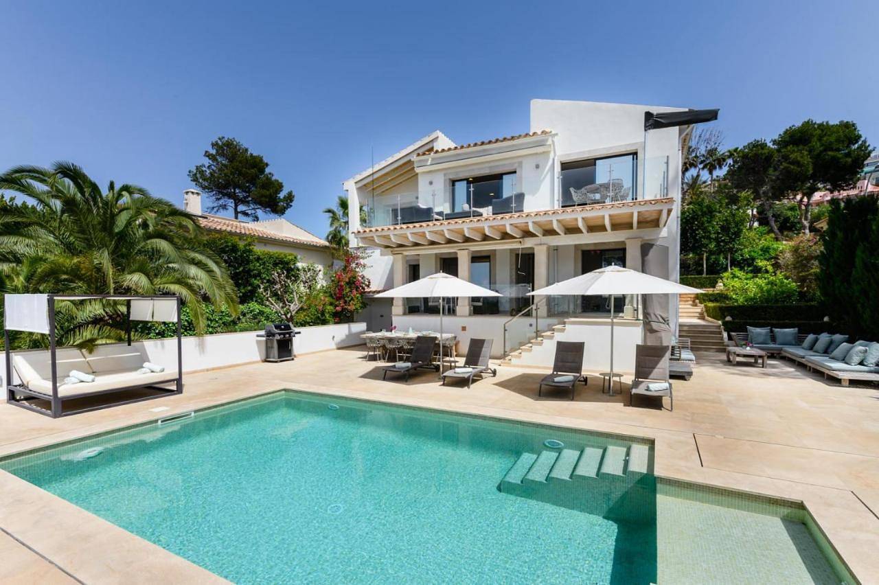 Villa with Private Pool in Santa Ponsa, Calvià