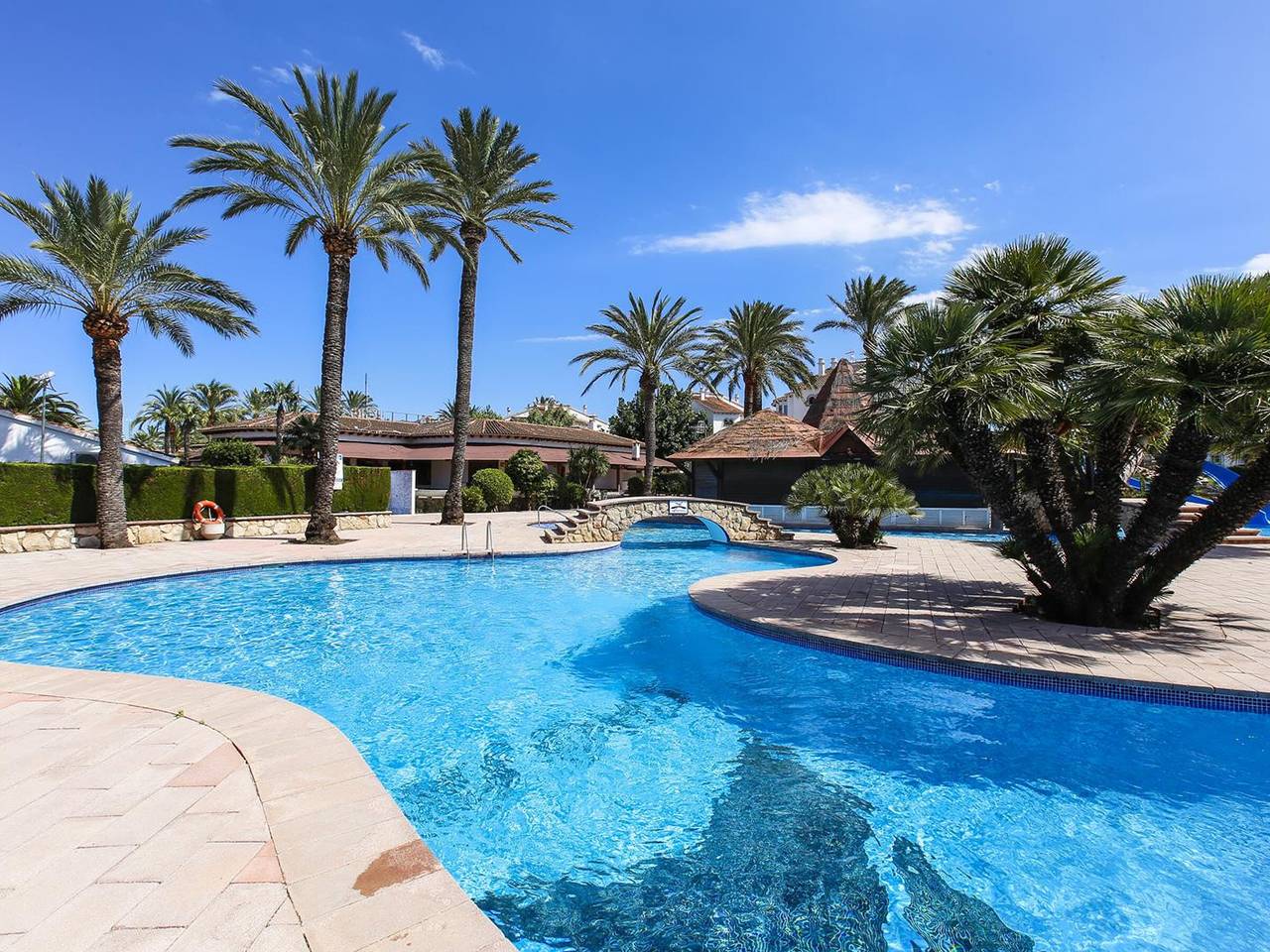 Ganze Wohnung, Appartement à Denia pour 4 pers. avec piscine commune, proche mer, clim, Wifi et parking in Dénia, Costa Blanca