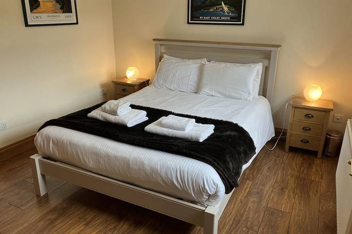 Oiseval is a pet friendly cottage with magnificent views. in Fort Augustus, Loch Ness