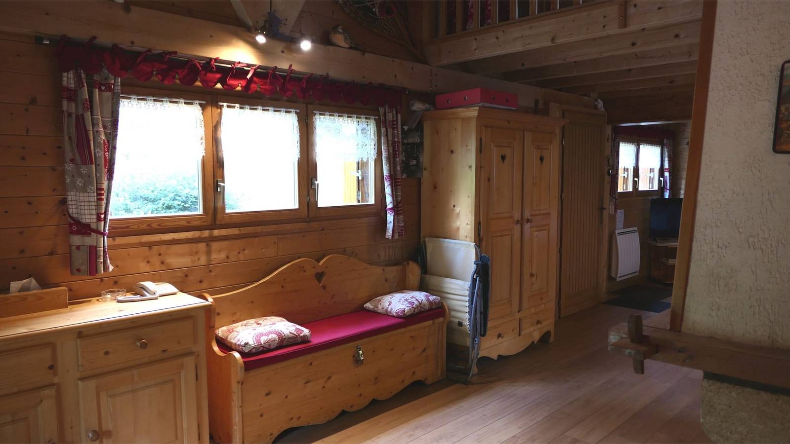 Chalet “6p Premium - La Bergeronette” con vistas a la montaña, Wi-Fi y aire acondicionado in Verchaix, Region Bonneville