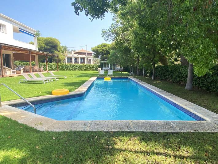 Chalet para 16 personas, con jardín y piscina, Se admiten mascotas en Provincia de Barcelona - 2