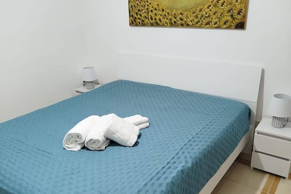 Cozy vacation home in Terrasini a stone's throw from the sea and the historic center. in Terrasini, Palermo Province
