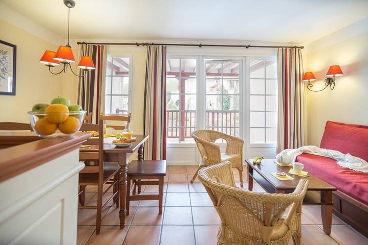 Location de vacances pour 6 personnes, avec piscine, animaux acceptés à Ciboure