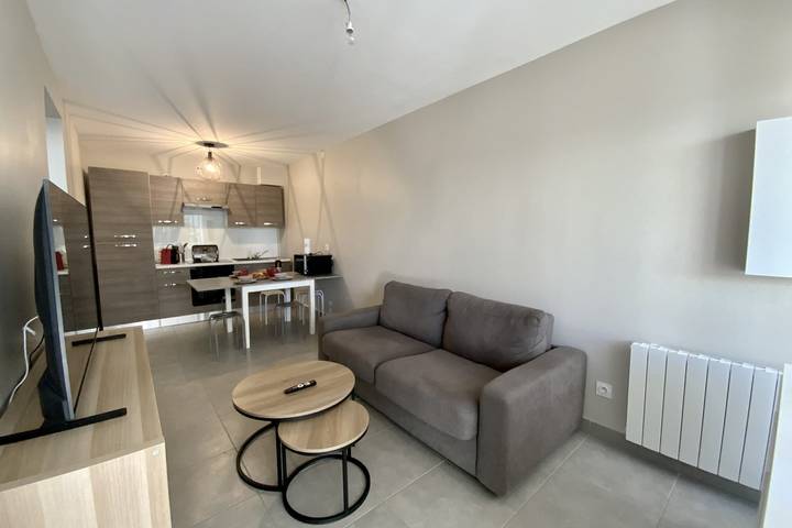 Gîte pour 4 personnes, avec balcon, adapté aux familles dans Plage Rive Droite