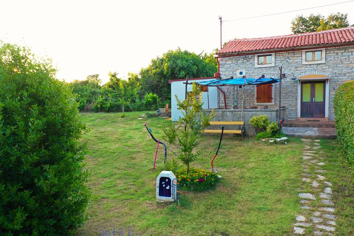 Ferienhaus für 3 Personen, mit Terrasse, mit Haustier in Barban