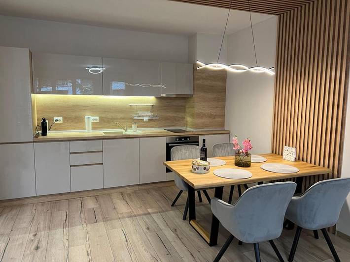 Gîte pour 4 personnes, avec vue ainsi que terrasse et piscine dans Bansko