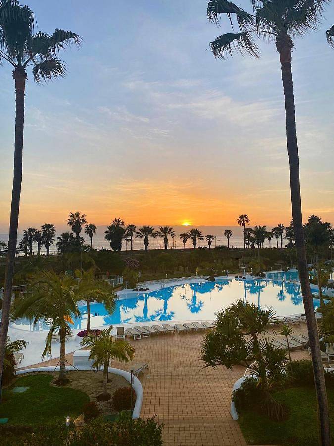 Apartamento para 3 personas, con Terraza y Jardín además de Piscina y Vistas en Parque Santiago