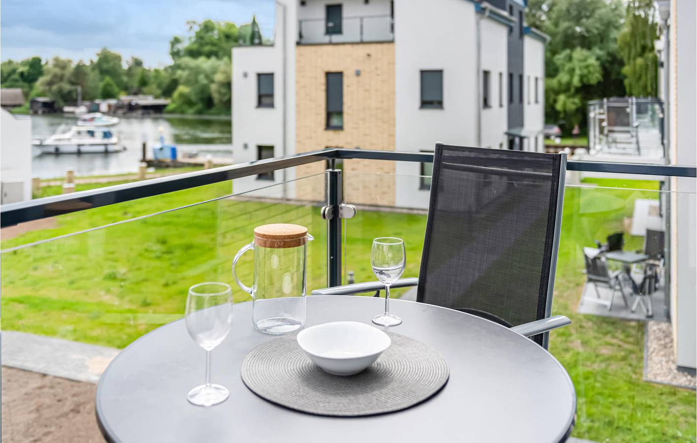 Entire holiday apartment, Cozy Apartment 1.5km from Badestelle Mili Beach in Rechlin, Müritz