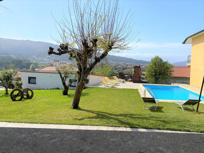 Location de vacances pour 5 personnes, avec jardin dans Venade