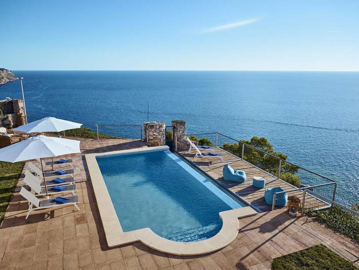Villa Luna Suites on the seafront in Llucmajor, Coast of Mallorca