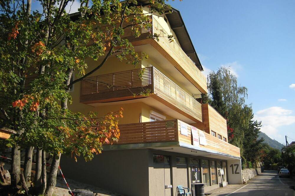 Ganze Wohnung, Luxuriöses Apartment direkt am Ufer des Ossiacher See - Wlan in Treffen am Ossiacher See, Gerlitzen