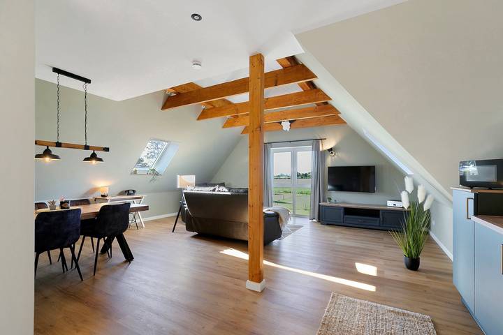 Apartamento inteiro, Apartamento 'Hygge Loft' com Wi-Fi in Högel, Grünes Binnenland
