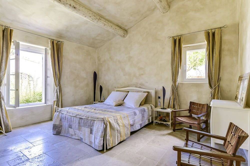 Bastide provenzal de lujo cerca de Aix en Provence y Luberon in Rognes, Region de Aix-en-Provence