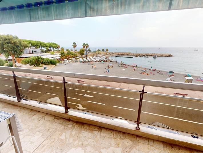 Apartamento entero, Apartamento con aire acondicionado y parking frente al mar in Roquebrune-Cap-Martin, Costa mediterránea (Francia)