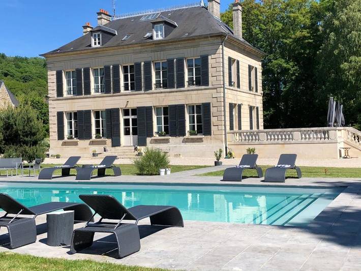 Maison d’hôte pour 2 personnes, avec Balcon et Terrasse ainsi que Jardin et Piscine