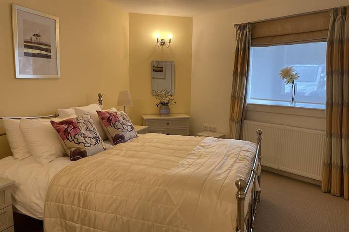 Ganze Wohnung, The Fort Archway - ground floor apartment at The Highland Club, Loch Ness in Fort Augustus, Highlands