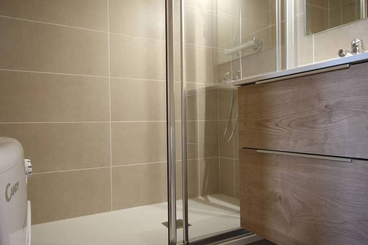 Apartamento entero, Apto. Acogedor Cerca de Pistas con Balcón y TV - Montchavin in Bellentre, La Plagne-Tarentaise