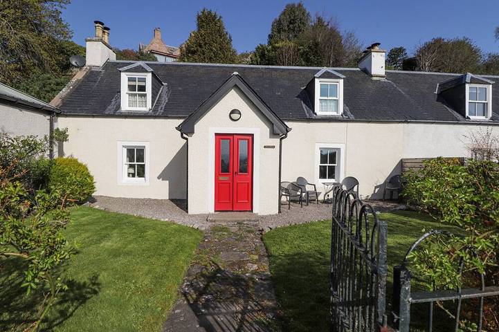 Cottage for 4 people, with garden in Moray Firth