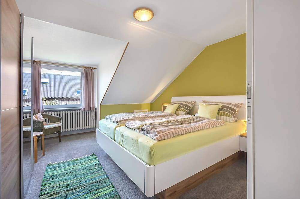 Ganze Wohnung, Ferienwohnung 'Hallighof' mit Meerblick, Gemeinschaftsgarten und Wi-Fi in Langeneß, Halligen