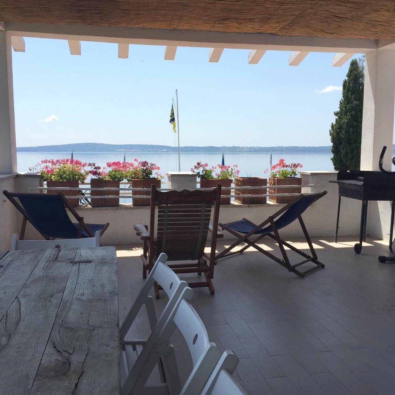 Appartamento intero, Two-Bedroom Apartment with Lake View in Trevignano Romano, Lago di Bracciano