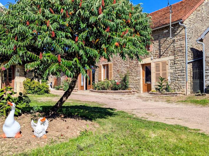 Charmante longère rénovée avec jardin clos et chauffage bois in Saint-Thibault, Région de Montbard