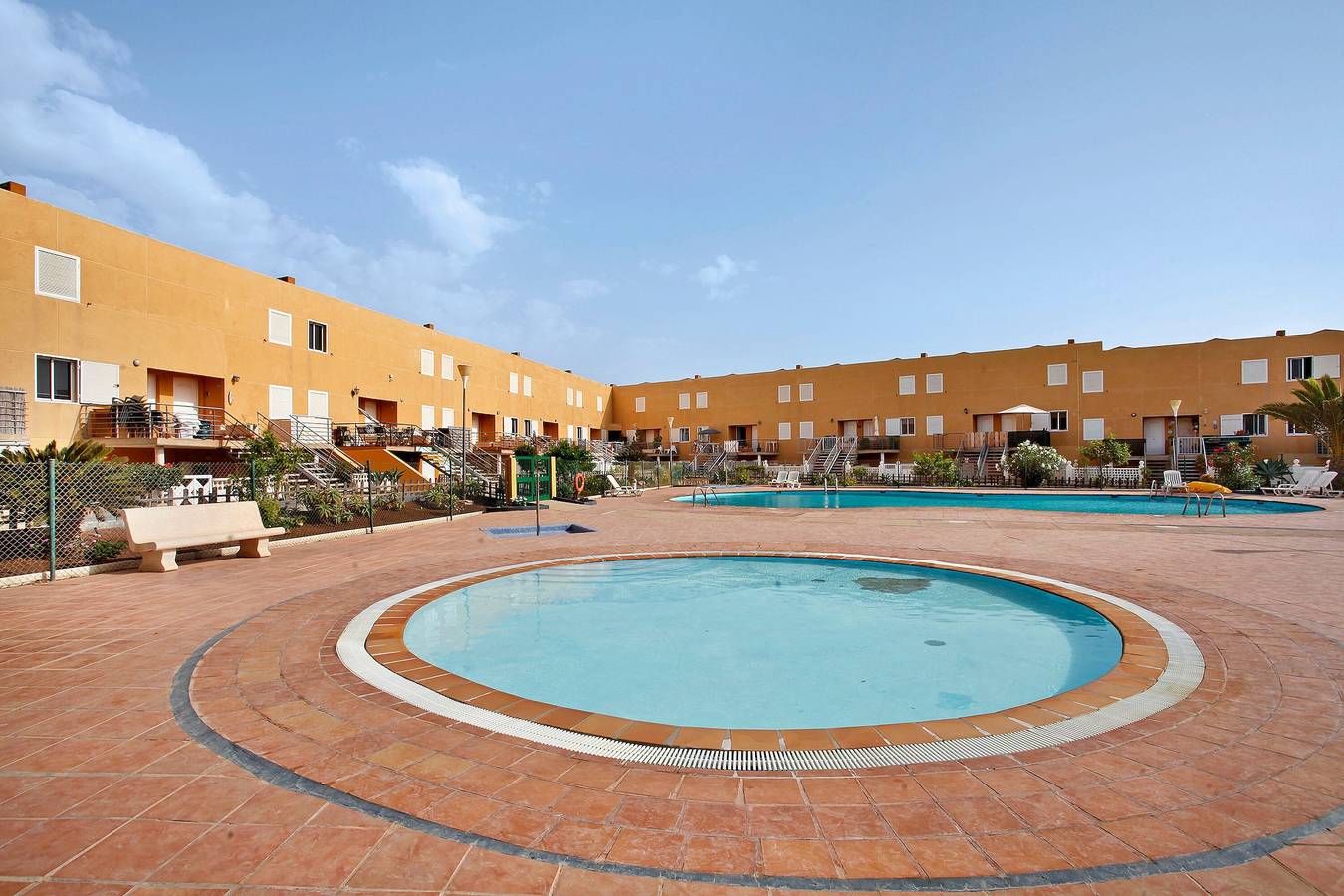 Entire apartment, Holiday Apartment "Keur Fina" with Shared Pool, Private Terrace & Wi-Fi in Costa de Antigua, Antigua