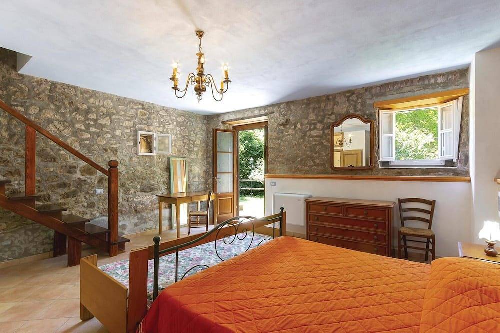 Splendida casa con 2 camere da letto a. in Bagni di Lucca, Provincia di Lucca