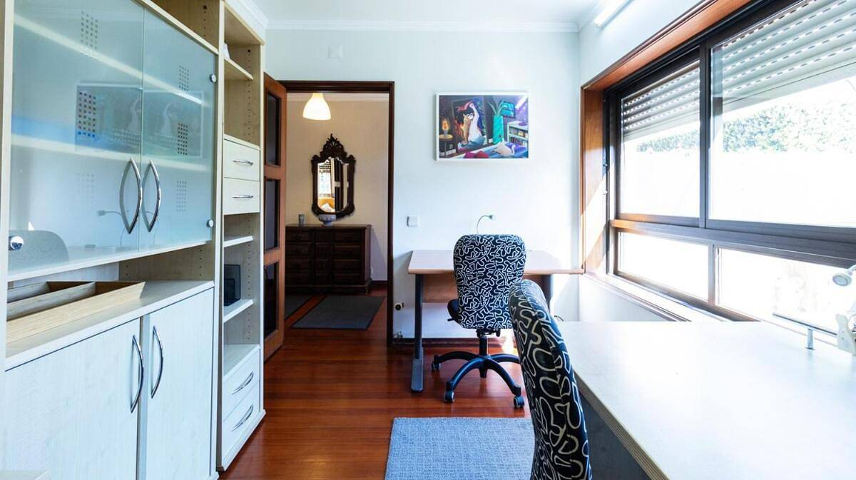 Four-Bedroom House in Aldoar, Oporto