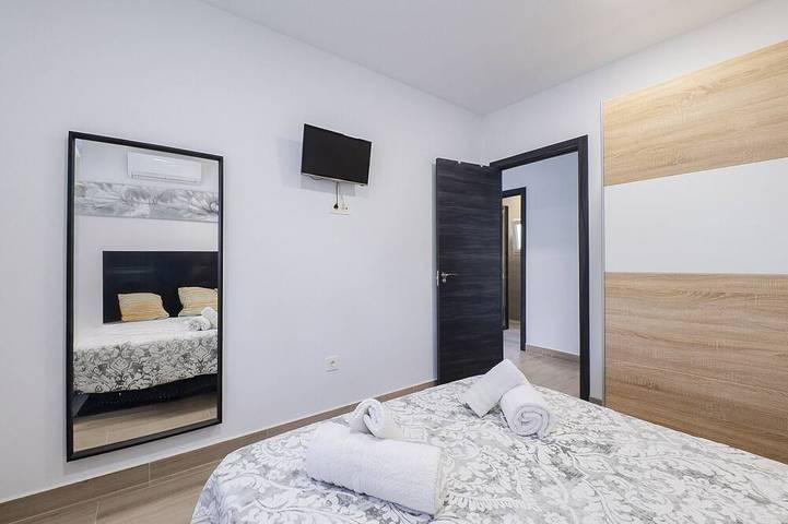 Cubo's Casa Rural El Jardin de Fernando / piscina privada / aire acondicionado / wifi gratis in Cártama, Provincia de Málaga