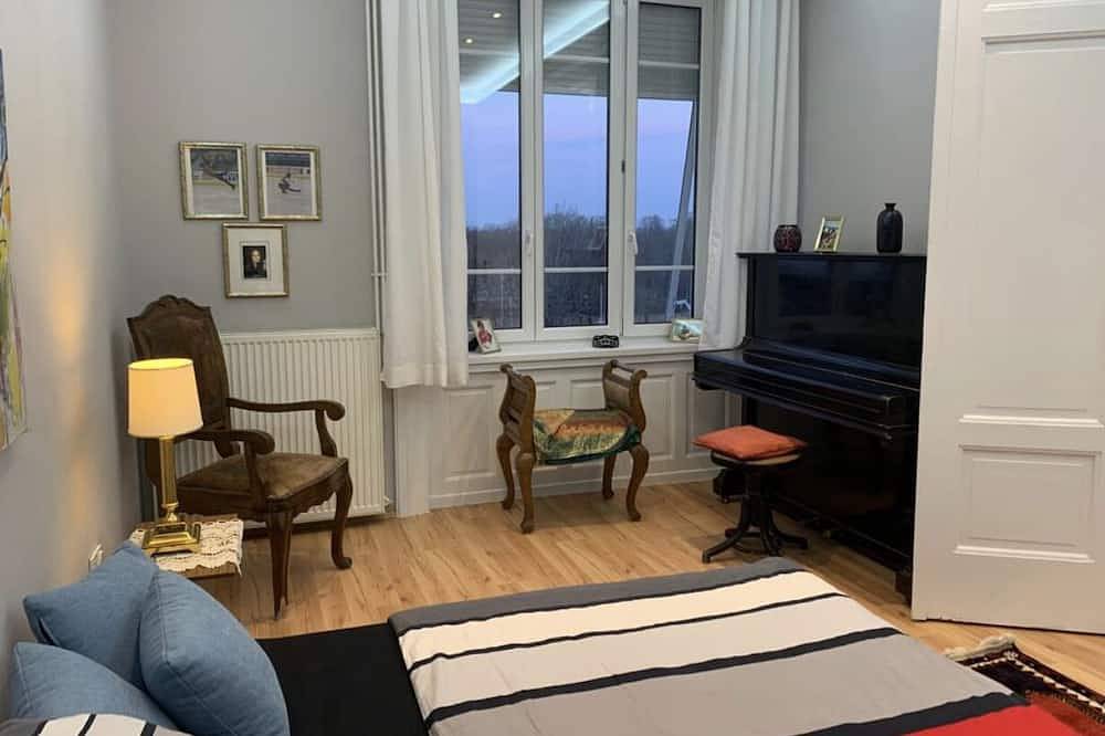 Geheel appartement, Completely refurbished, renovated bright apartment!!! in Boedapest, Centraal Hongarije