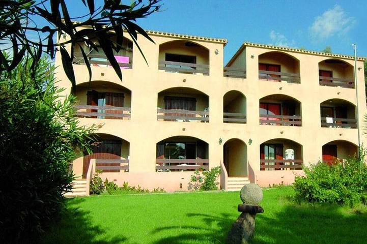 Village vacances pour 4 personnes, avec Balcon et Jardin en Corse