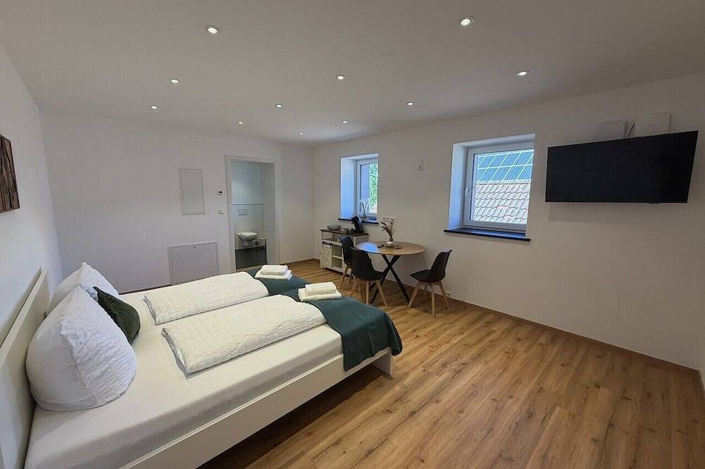 Ganze Wohnung, Compact Studio 14 Min Legoland Burgau | Smart Lock + Wlan in Burgau, Bayerisch Schwaben